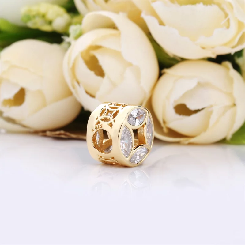 (image pour) Charm Pièce de bonne fortune en PANDORA Shine™ - 767821CSY - Afficher 4