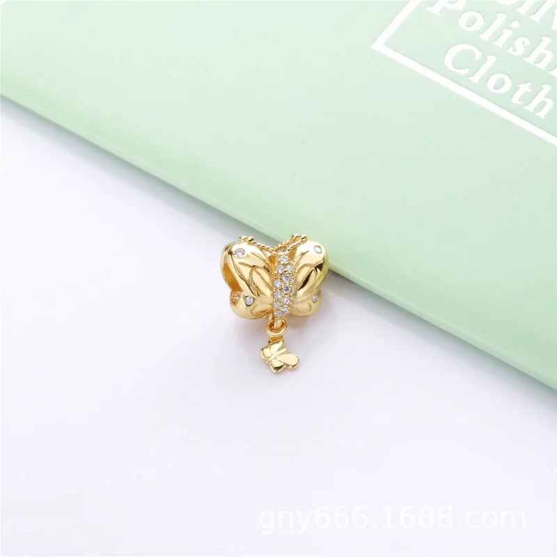 (image pour) Charm Papillon en PANDORA Shine™, PANDORA Shine™, argent 925/1000ᵉ - Afficher 4