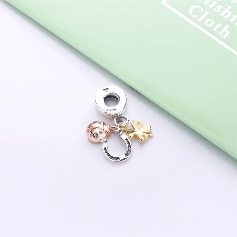 (image pour) Charm pendant Fer à Cheval, Trèfle et Coccinelle, Sterling Silver PANDORA France - Afficher 2