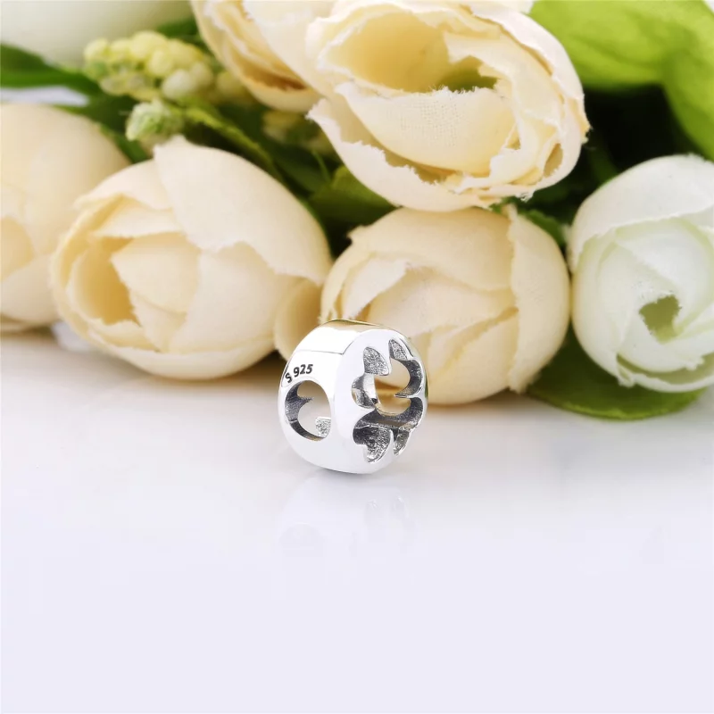 (image pour) Charm Trèfle ajouré en Argent, Argent 925/1000ᵉ – Boutique PANDOR PANDORA France - Afficher 4