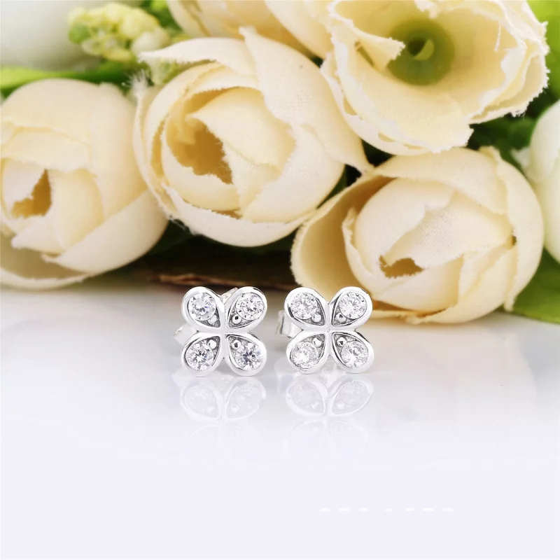 (image pour) Clous d’oreilles Fleurs à Quatre Pétales en Argent, Argent 925/10 PANDORA France - Afficher 2