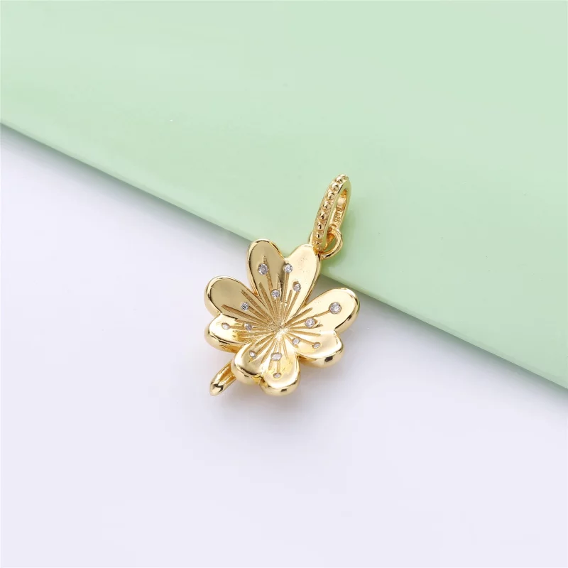 (image pour) Pendentif Trèfle à Quatre Feuilles en PANDORA Shine™ - 367935CZ - Afficher 2