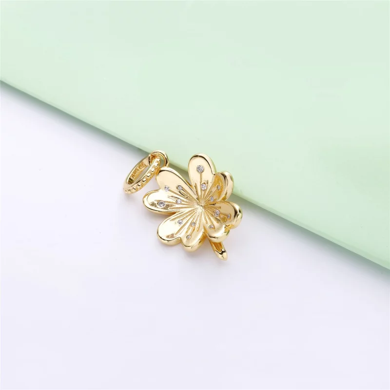 (image pour) Pendentif Trèfle à Quatre Feuilles en PANDORA Shine™ - 367935CZ - Afficher 3