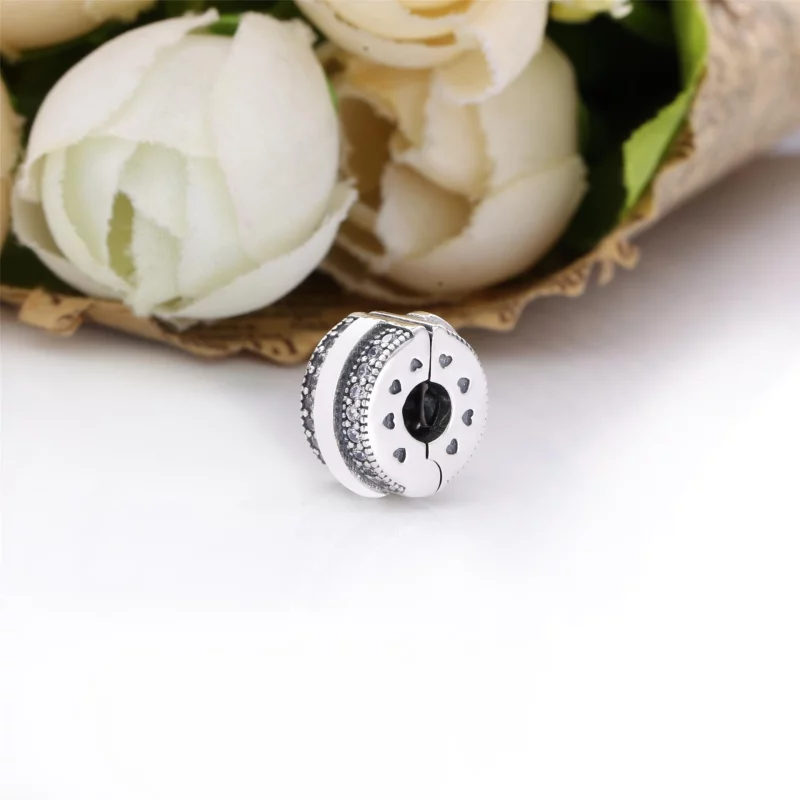 (image pour) Charm clip PANDORA Lignes Pavé & Logo Scintillant - 799042C01 - Afficher 3