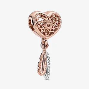(image pour) Charm PANDORA Attrape-Rêves Cœur Ajouré et Duo de Plumes - 789068C00