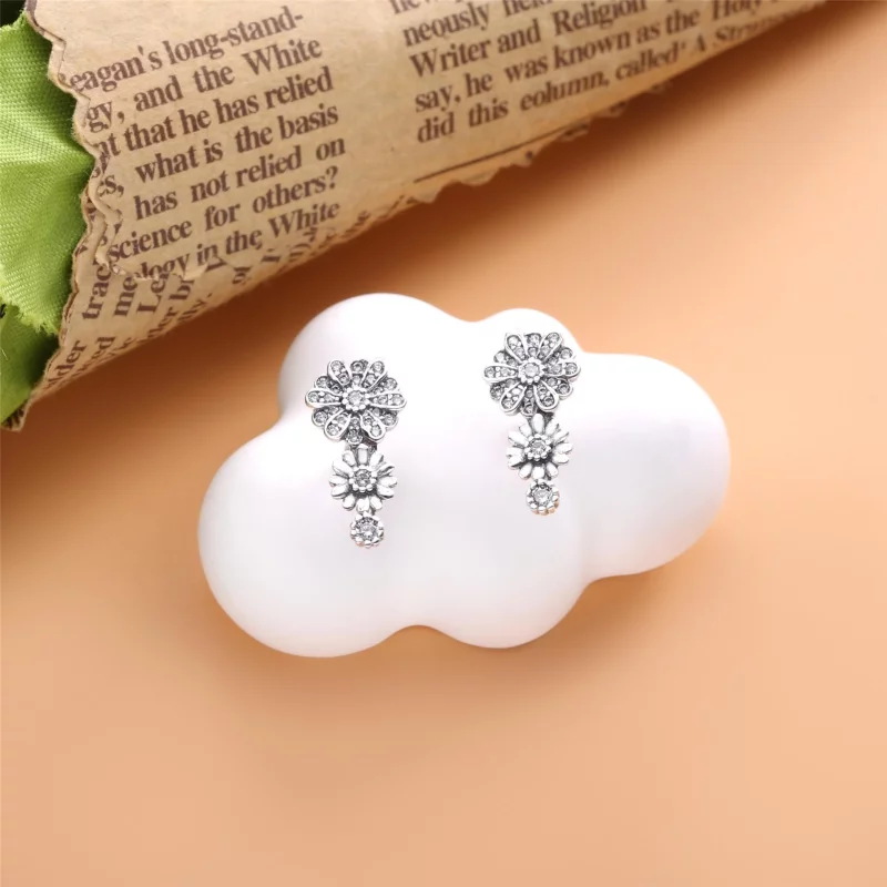(image pour) Clous d'Oreilles Pandora Trio de Marguerites Scintillantes 298876C01 - Afficher 2