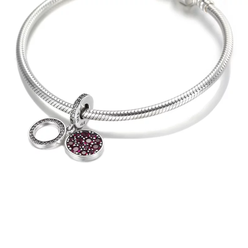(image pour) Charm Pendant PANDORA Double Médaillon Rouge Scintillant - 799186C03 - Afficher 5