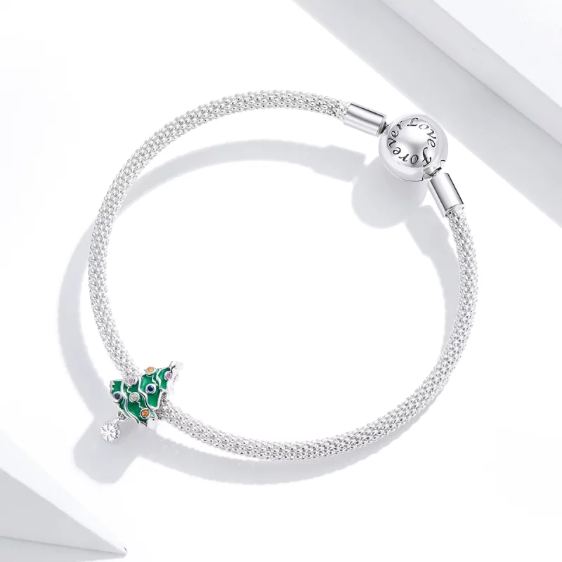 (image pour) Charm de Noël coloré en forme de sapin de Noël style Pandora - BSC374 - Afficher 3