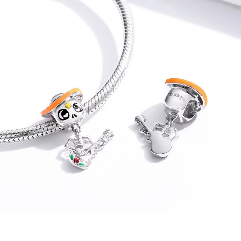 (image pour) Charm de style Pandora en argent représentant un homme crâne avec une guitare - - Afficher 4