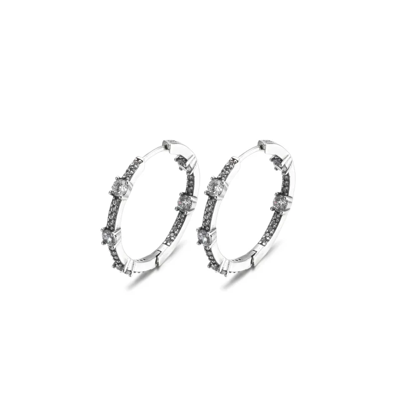 (image pour) PANDORA Boucles d'oreilles créoles à barres pavées étincelantes - 290043C01 - Afficher 2