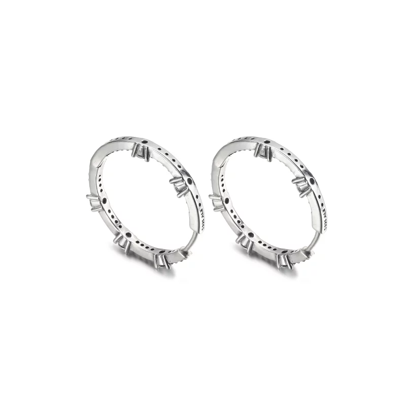 (image pour) PANDORA Boucles d'oreilles créoles à barres pavées étincelantes - 290043C01 - Afficher 3