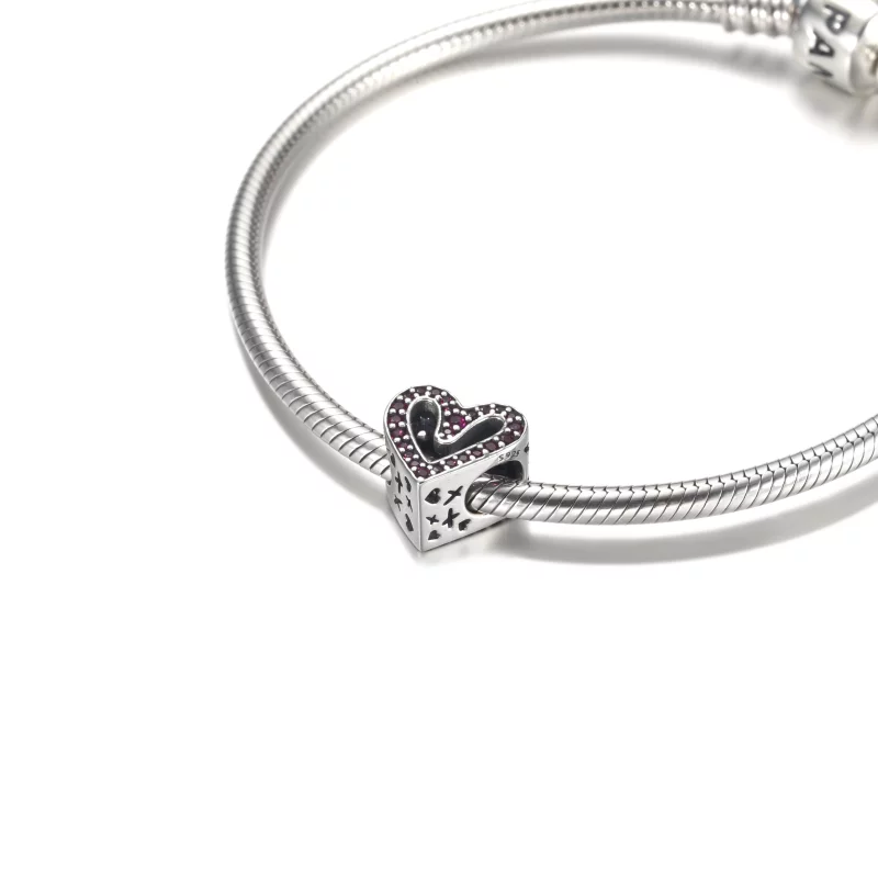 (image pour) PANDORA Charm Coeur Libre en Forme de Coeur Écarlate Étincelant - 798692C02 - Afficher 5