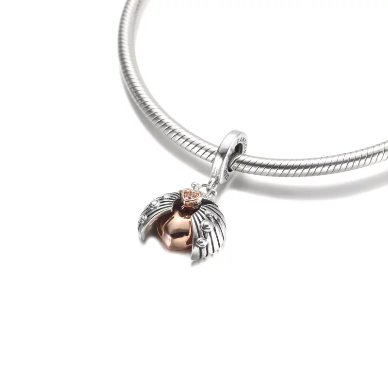 (image pour) Pandora Club 2022 Charm Pendant Coccinelle et Cœur - 780072C01 - Afficher 5