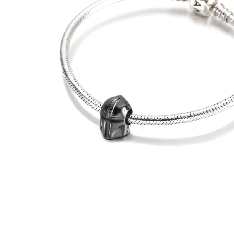(image pour) PANDORA Édition Limitée Star Wars Le Charm Casque du Mandalorien - 740019C01 - Afficher 5
