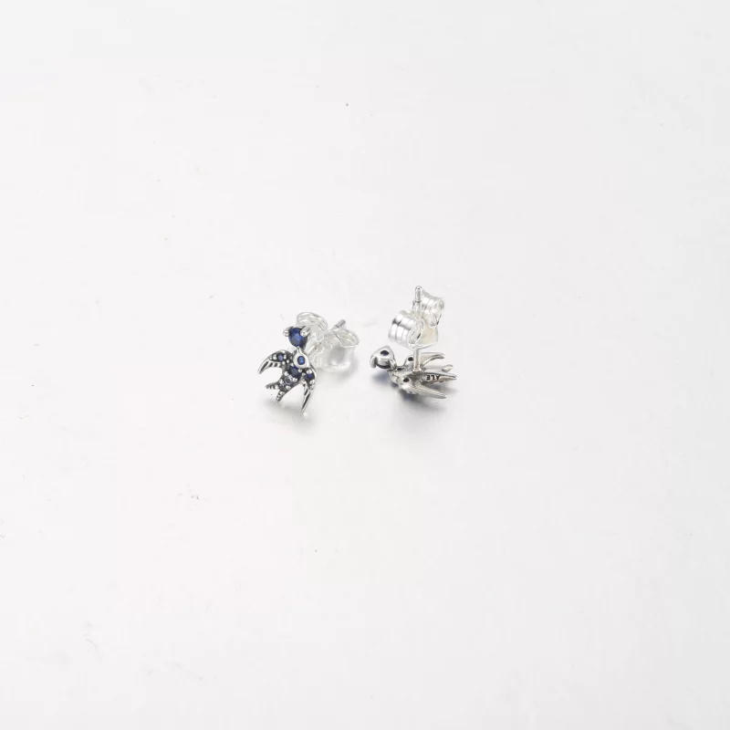 (image pour) Boucles d'oreilles à clous PANDORA Swallow étincelantes - 292568C01 - Afficher 5