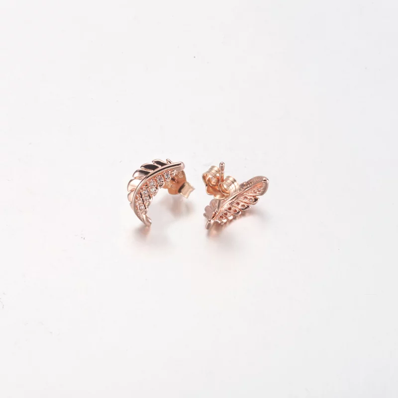 (image pour) Boucles d'oreilles PANDORA flottantes en forme de plume courbée - 282574C01 - Afficher 5
