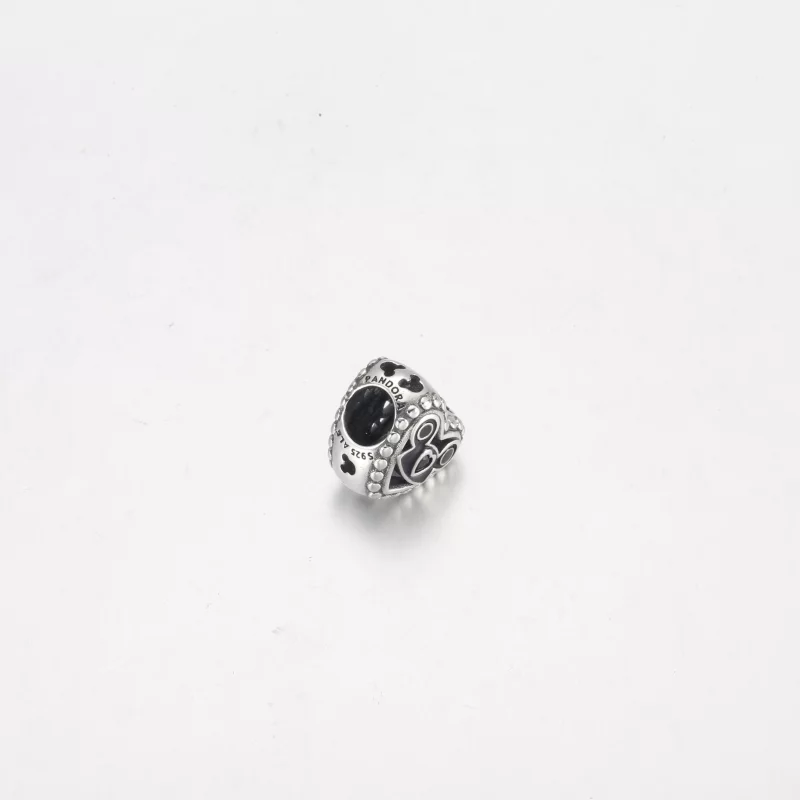 (image pour) Chapeau d'oreilles Mickey Mouse et breloque Château PANDORA Disney Parks - 79227 - Afficher 5