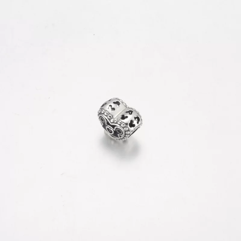 (image pour) Chapeau d'oreilles Mickey Mouse et breloque Château PANDORA Disney Parks - 79227 - Afficher 8