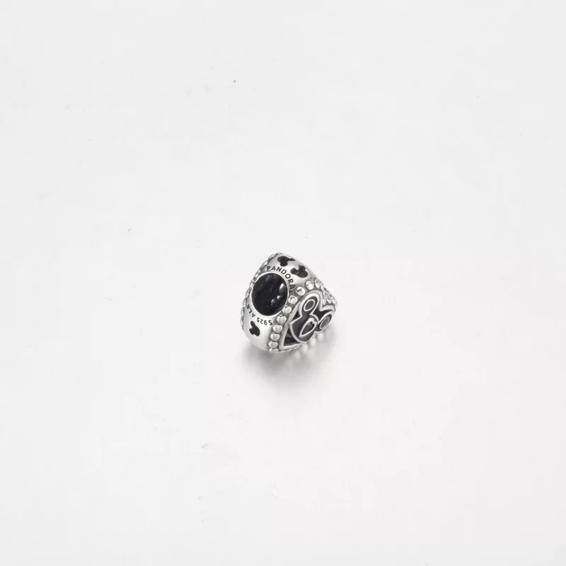 (image pour) Chapeau d'oreilles Mickey Mouse et breloque Château PANDORA Disney Parks - 79227 - Afficher 9