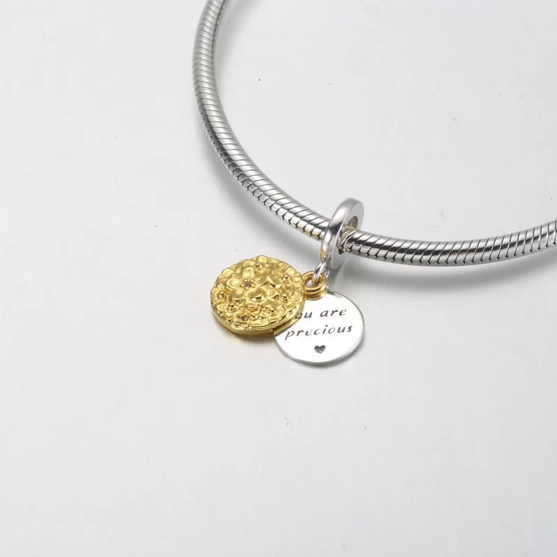 (image pour) Charm Pandora à double pendentif Daisy bicolore - 762341C01 - Afficher 4