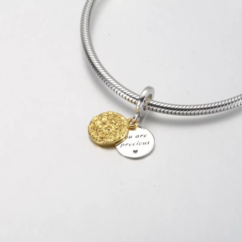 (image pour) Charm Pandora à double pendentif Daisy bicolore - 762341C01 - Afficher 8