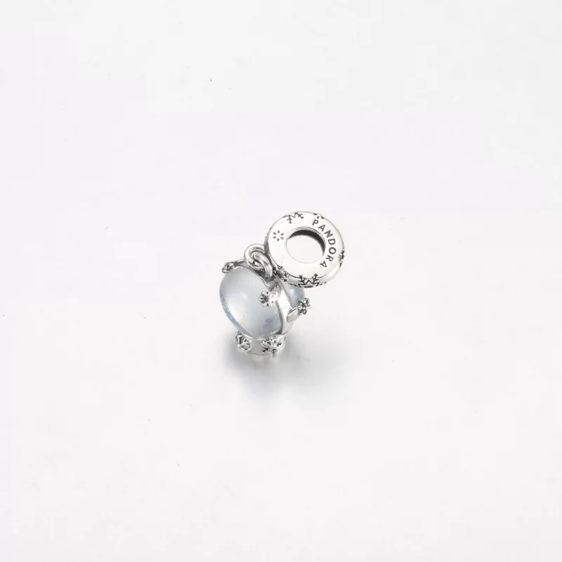 (image pour) Charm pendant en forme de globe de neige flocon de neige PANDORA - 792369C01 - Afficher 10