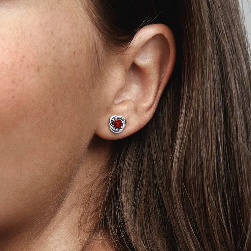 (image pour) PANDORA Boucles d'oreilles clous cercle d'éternité True Red de juillet - 292334C - Afficher 2
