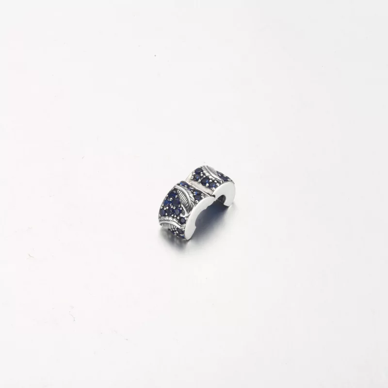 (image pour) PANDORA Charm Clip Plume Courbée & Pavé - 792552C01 - Afficher 11