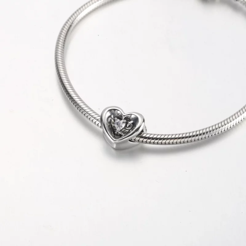(image pour) PANDORA Charm Cœur Radieux et Pierre Flottante - 792493C01 - Afficher 8