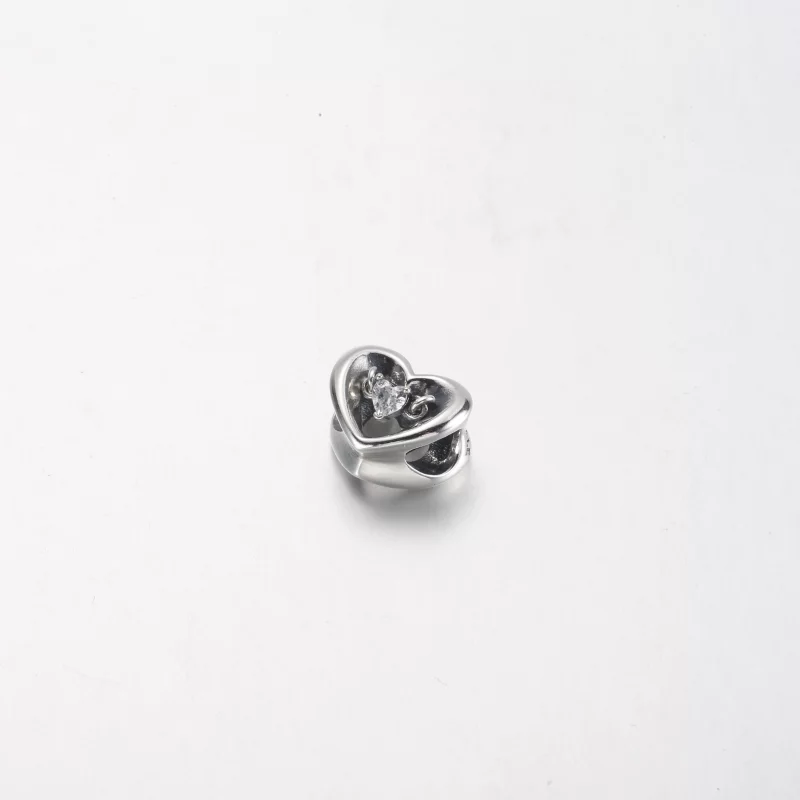 (image pour) PANDORA Charm Cœur Radieux et Pierre Flottante - 792493C01 - Afficher 9