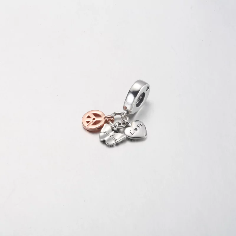(image pour) PANDORA Charm Pendantes en Argent Deux Tons avec Cœur Arc-en-Ciel, Papillon et P - Afficher 9