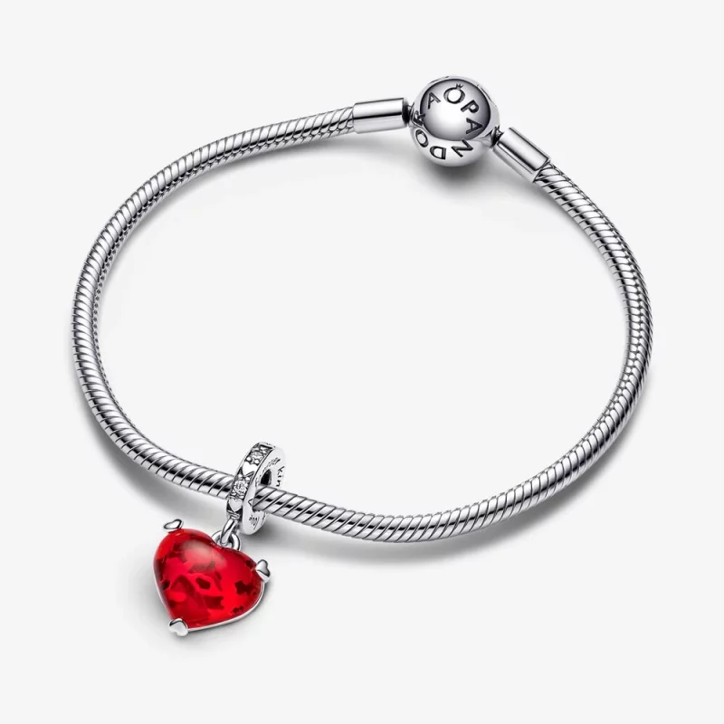 (image pour) PANDORA Disney Mickey & Minnie Mouse Kiss Red Murano Glass Dangle Charm - 792522 - Afficher 4