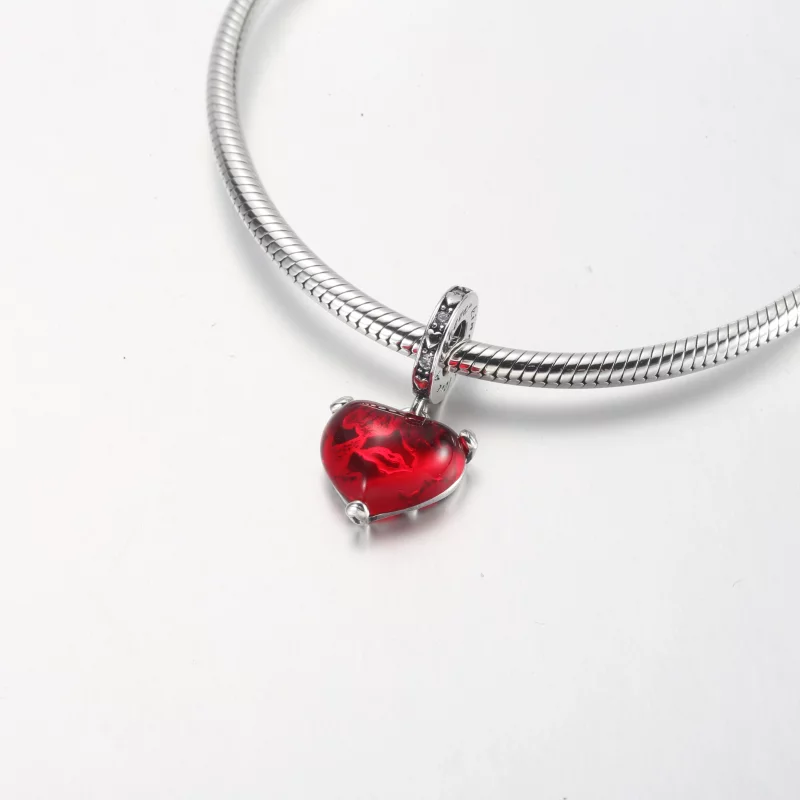 (image pour) PANDORA Disney Mickey & Minnie Mouse Kiss Red Murano Glass Dangle Charm - 792522 - Afficher 7