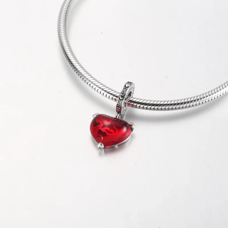 (image pour) PANDORA Disney Mickey & Minnie Mouse Kiss Red Murano Glass Dangle Charm - 792522 - Afficher 10
