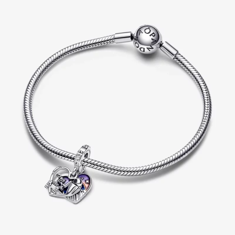 (image pour) PANDORA Disney Pixar Wall-E & Eve Charm Pendant Luminescent dans le noir - 79251 - Afficher 3