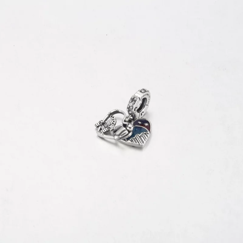 (image pour) PANDORA Disney Pixar Wall-E & Eve Charm Pendant Luminescent dans le noir - 79251 - Afficher 4