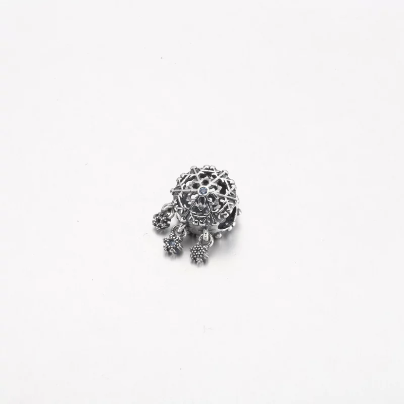 (image pour) PANDORA Goutte de Charme Icy Snowflake - 792367C01 - Afficher 6