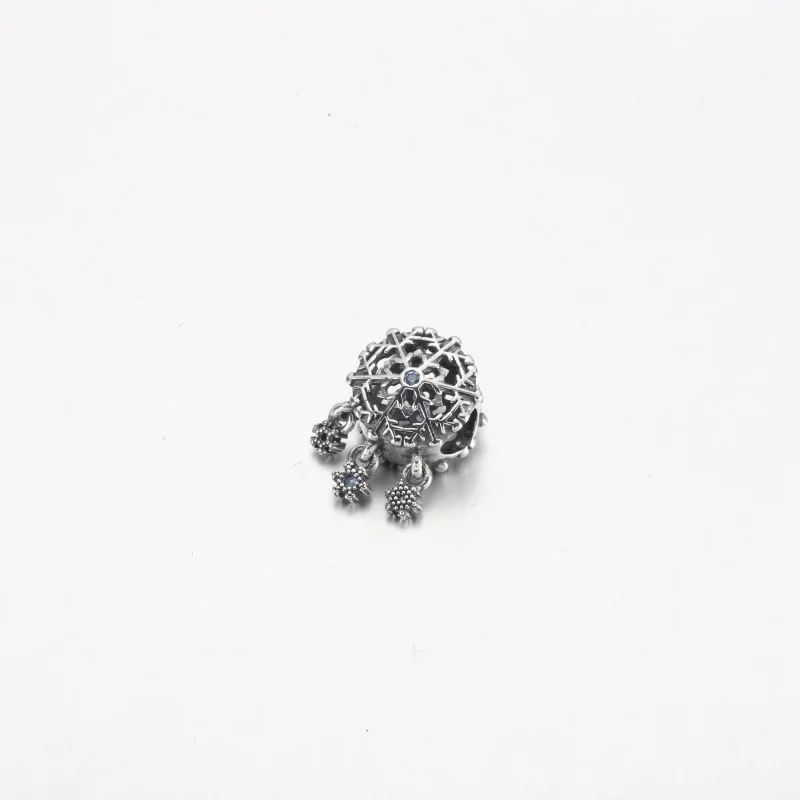 (image pour) PANDORA Goutte de Charme Icy Snowflake - 792367C01 - Afficher 10