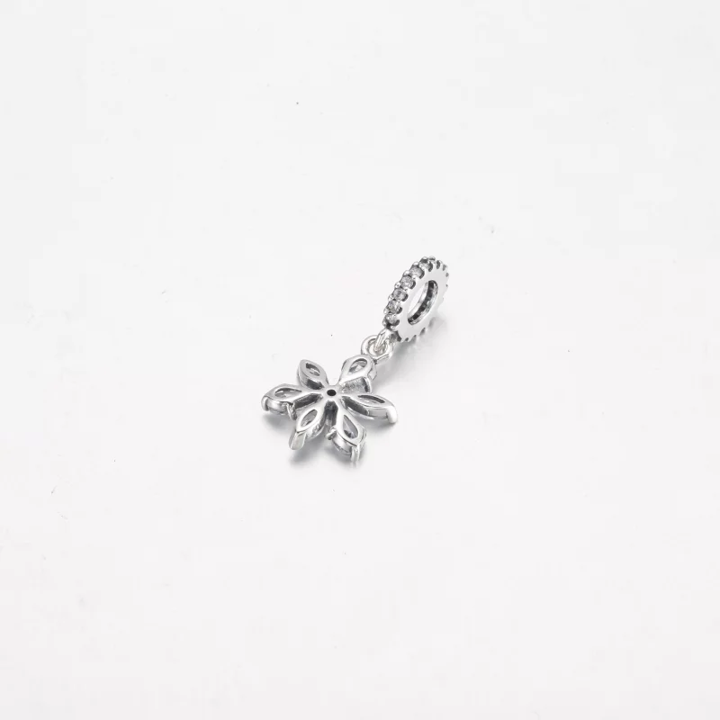 (image pour) Pendentif à breloque PANDORA Sparkling Herbarium Cluster - 792382C01 - Afficher 9