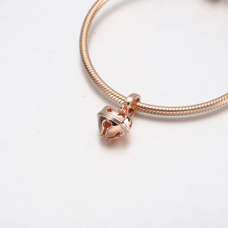(image pour) Pendentif Charme Cloche Festive PANDORA - 782376C00 - Afficher 6