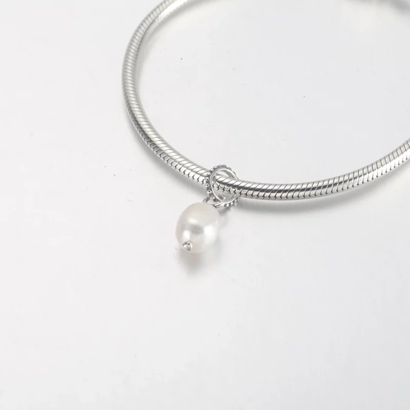 (image pour) Pendentif en perle baroque d'eau douce traitée PANDORA - 399427C01 - Afficher 7