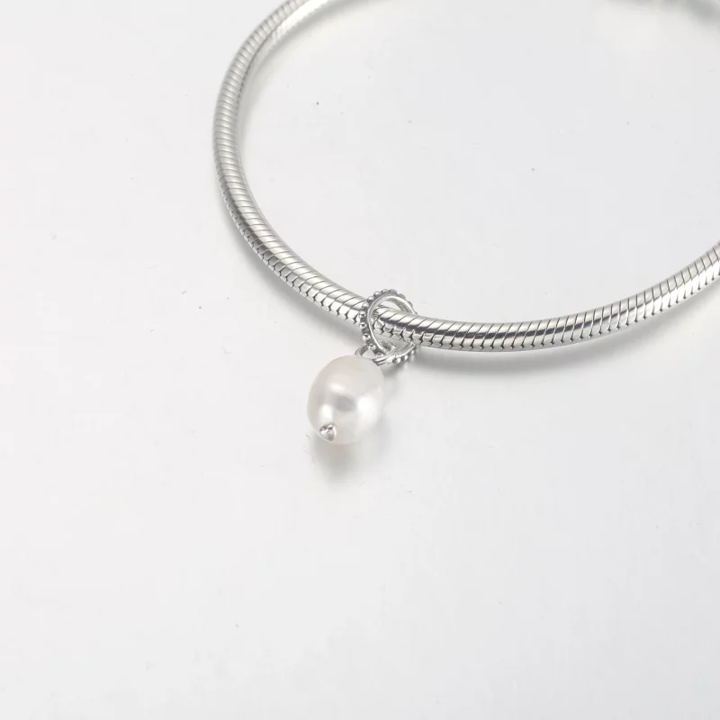 (image pour) Pendentif en perle baroque d'eau douce traitée PANDORA - 399427C01 - Afficher 11