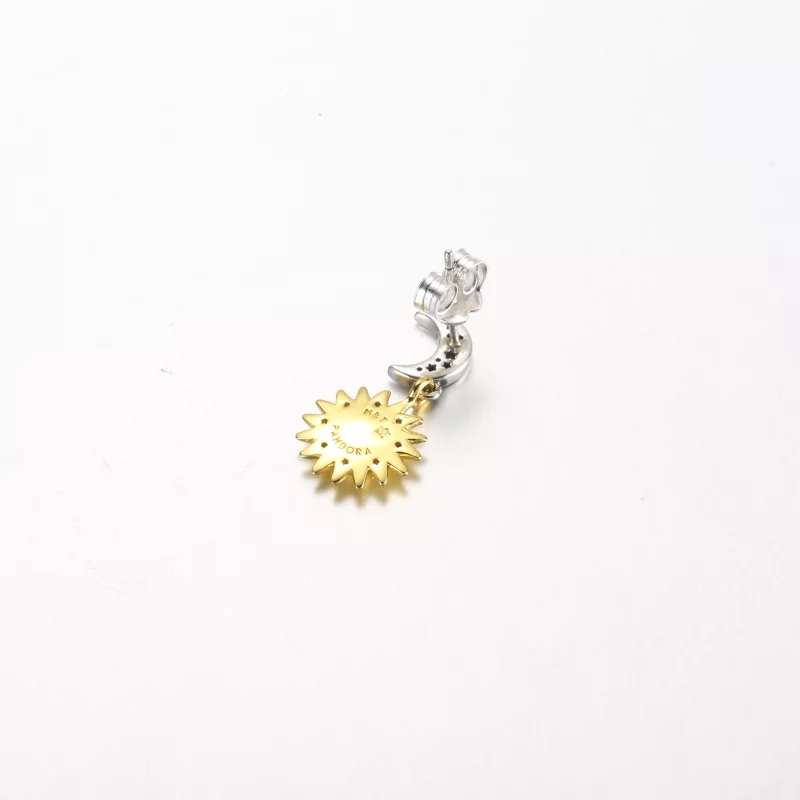 (image pour) Boucles d'oreilles Pandora à clous réversibles deux tons Soleil & Lune - 262442C - Afficher 3
