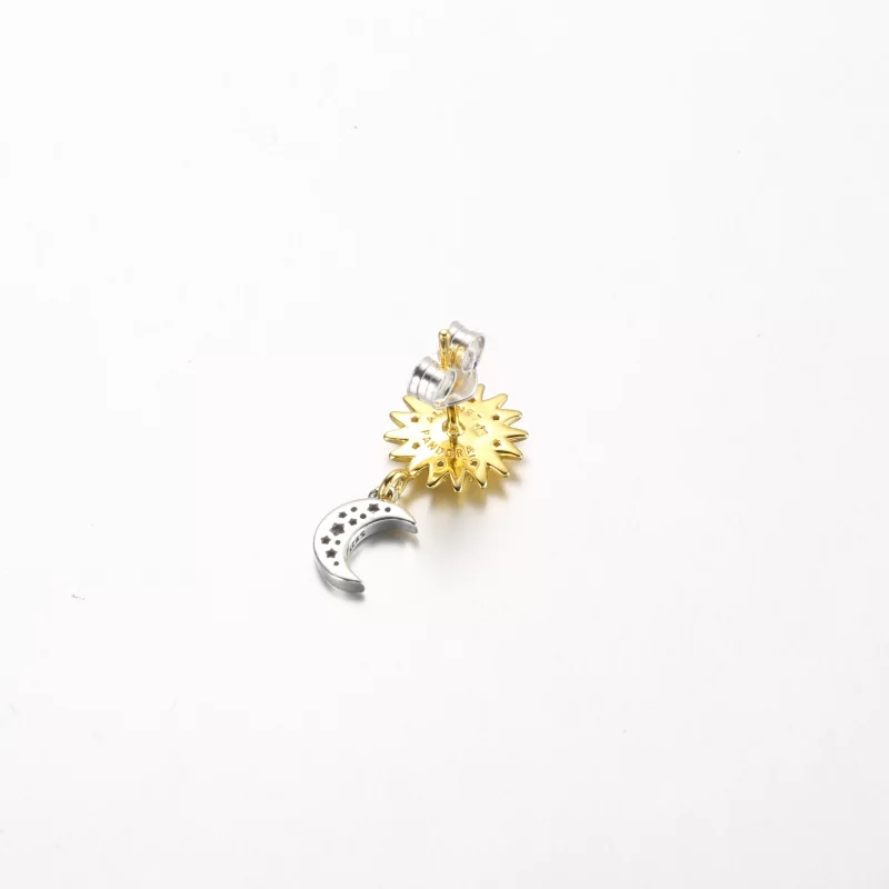 (image pour) Boucles d'oreilles Pandora à clous réversibles deux tons Soleil & Lune - 262442C - Afficher 4