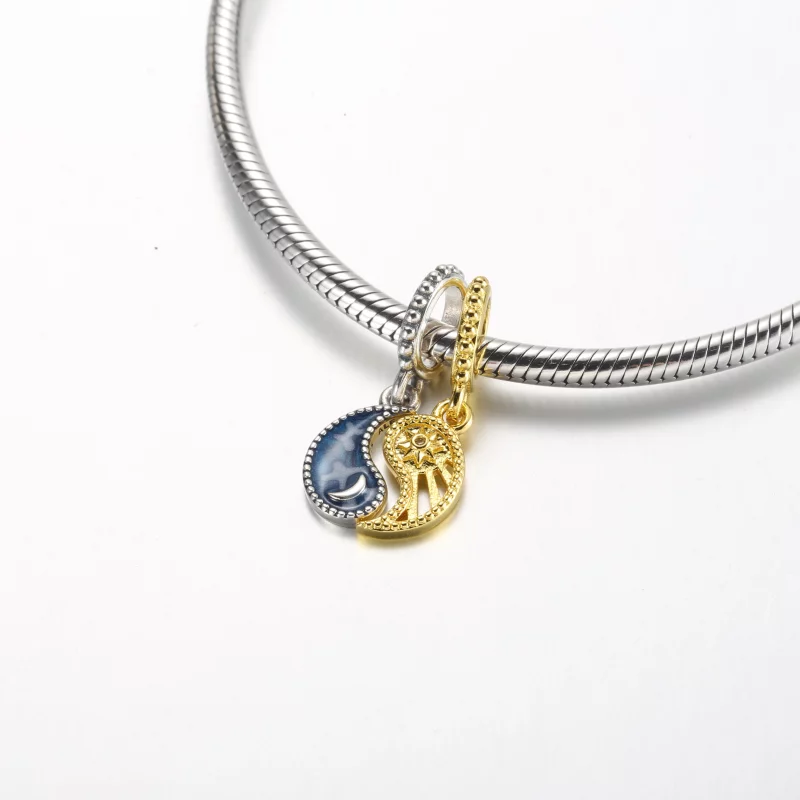 (image pour) Charm Pandora en argent et or avec pendentif séparable représentant le soleil et - Afficher 4