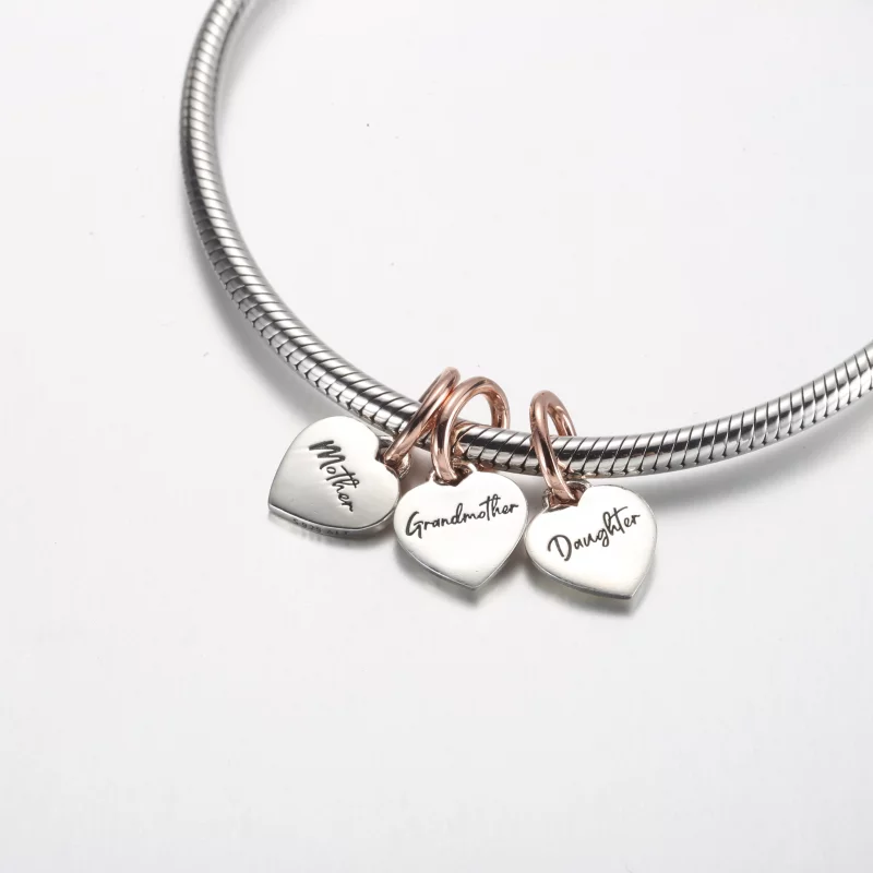 (image pour) Pandora Charm Triple Pendentif Génération de Cœurs Divisibles en Deux Tons - 782 - Afficher 4