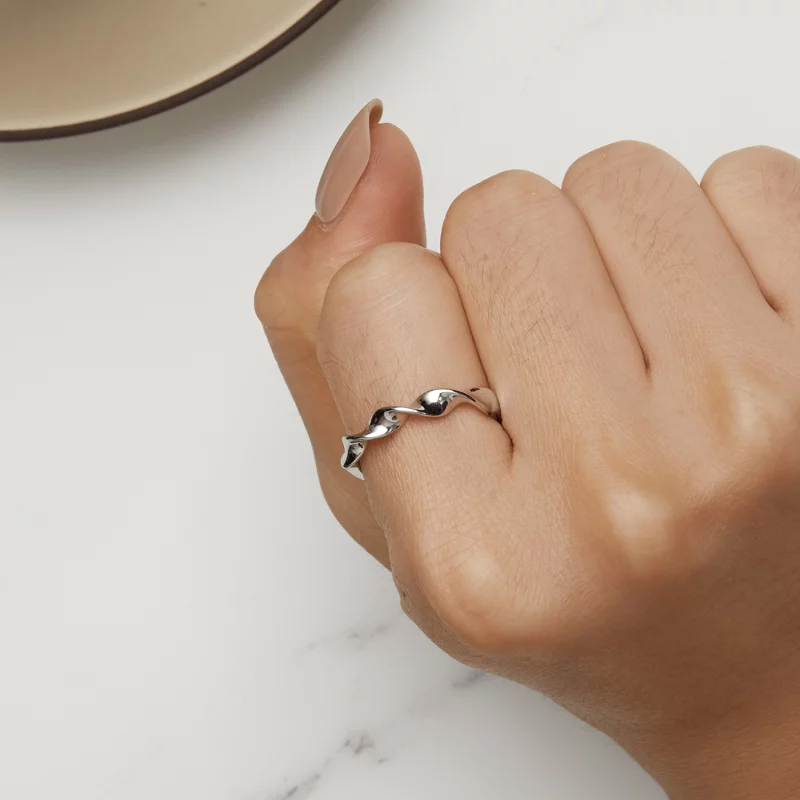 (image pour) Bague en argent sterling torsadée de style Pandora - BSR468-E - Afficher 6