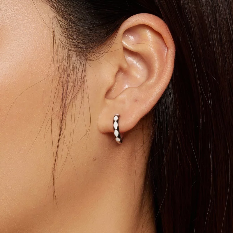 (image pour) Boucles d'oreilles à cercle de style Pandora avec motif en forme de diamant - SC - Afficher 6