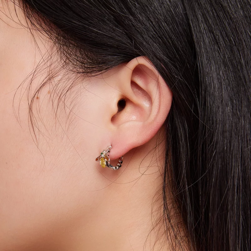 (image pour) Boucles d'oreilles créoles en forme d'abeille de style Pandora - BSE808 - Afficher 5