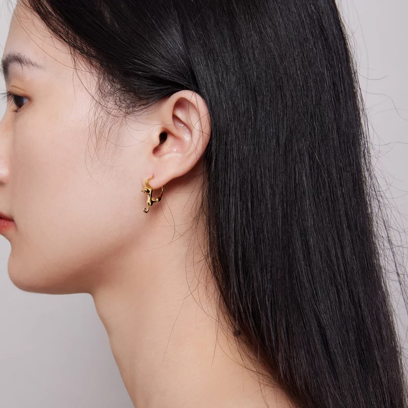 (image pour) Boucles d'oreilles créoles style Pandora avec motif de chat - SCE1488-LB - Afficher 6